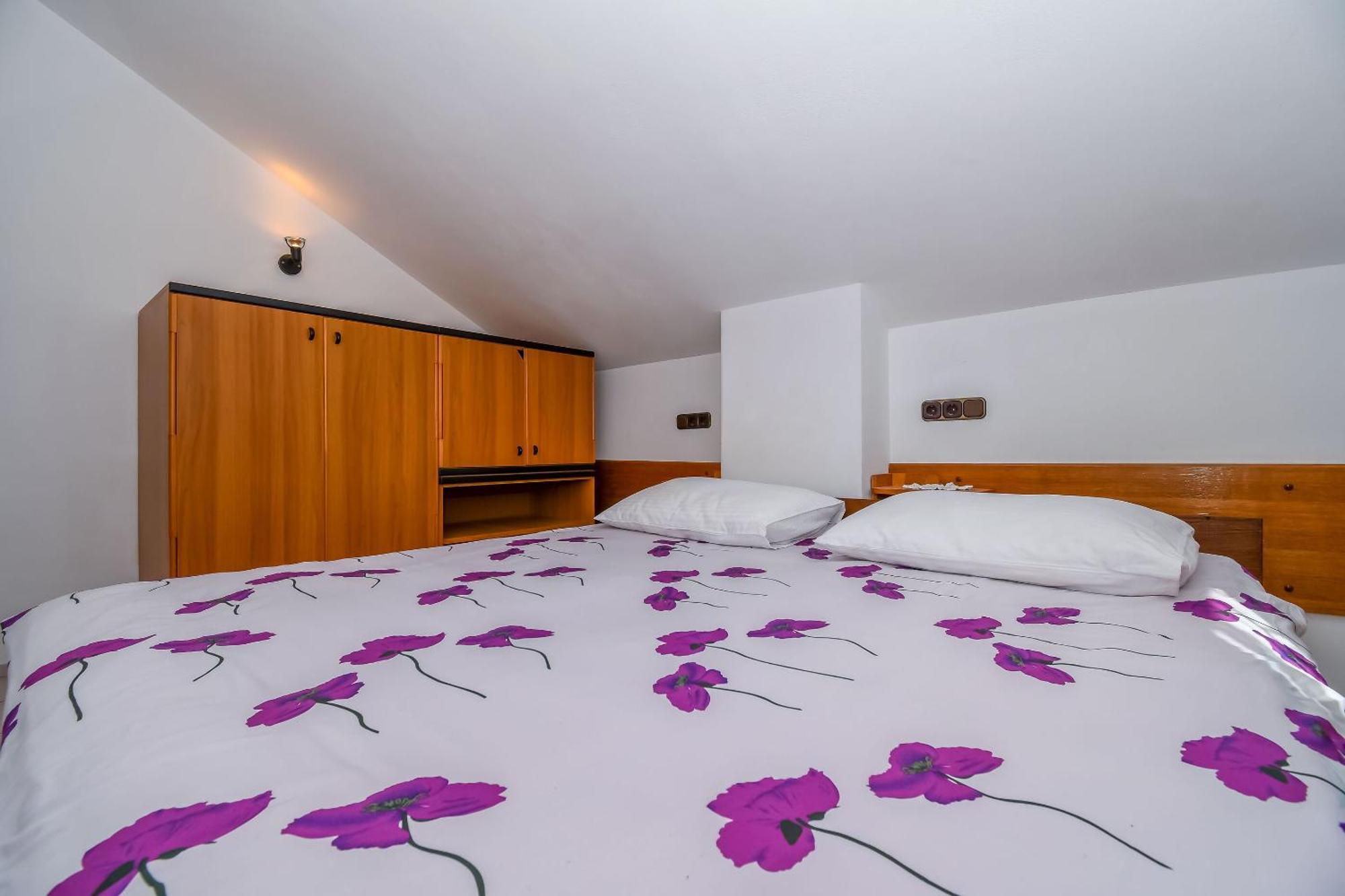 Apartments Anna 特罗吉尔 外观 照片