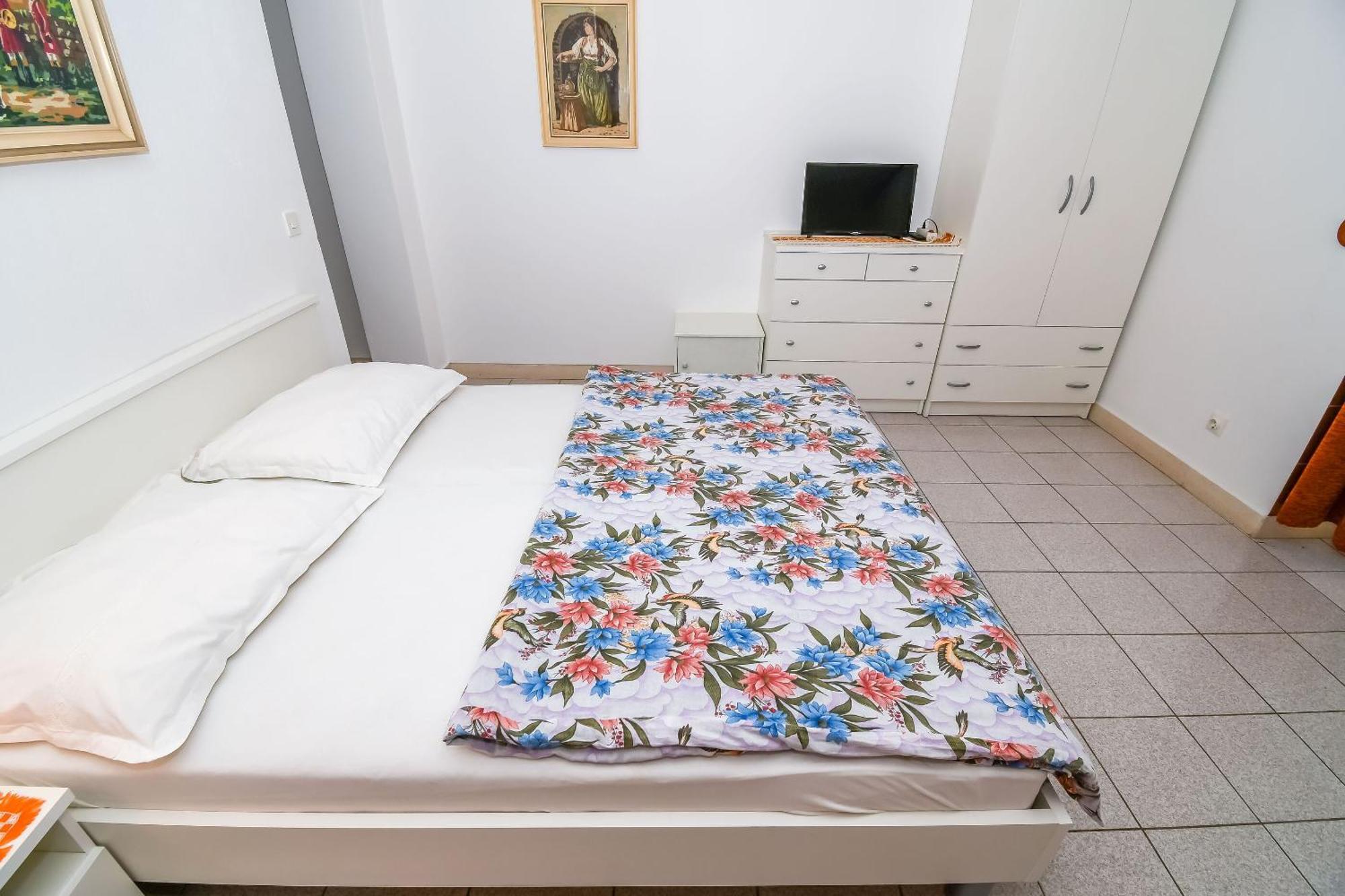 Apartments Anna 特罗吉尔 外观 照片